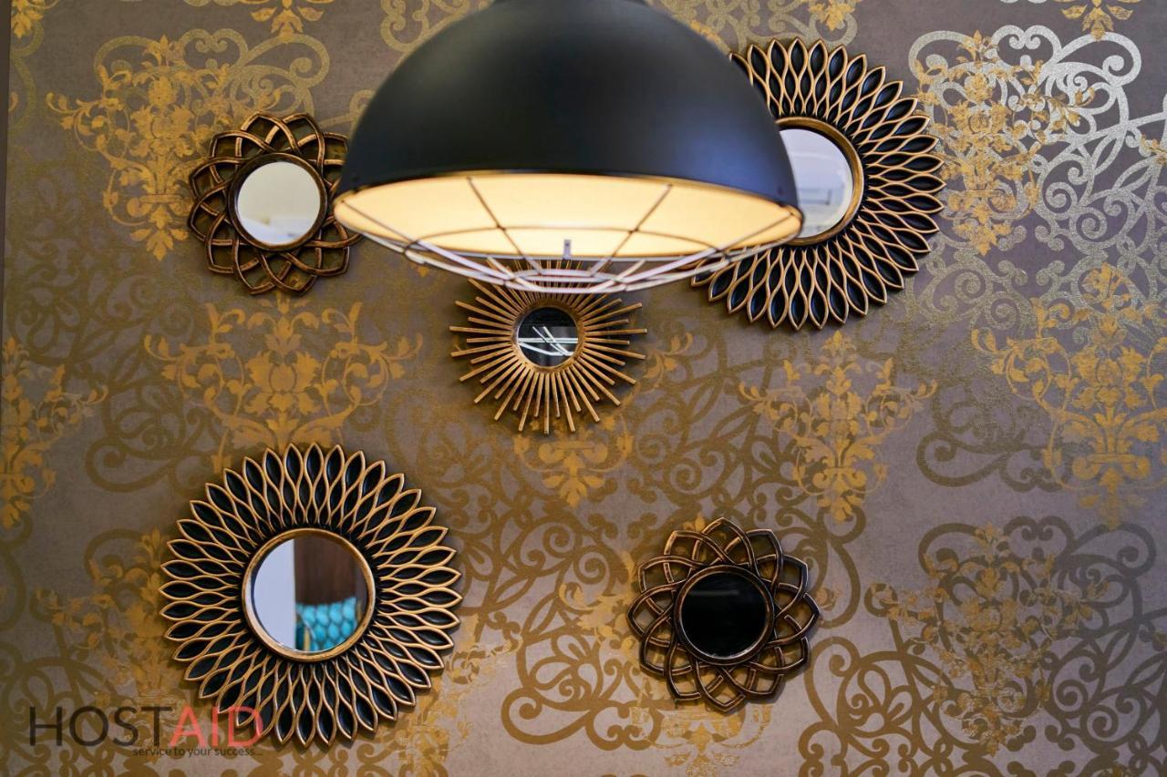 R7 Design Apartment - Hostaid Budapest Eksteriør bilde